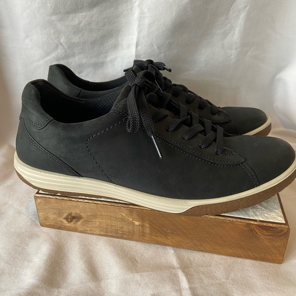 Ecco Hydromax Danish Design Black Leather Athletic Shoe Low-Top US 6-6.5. EU 37 - Picture 5 of 10